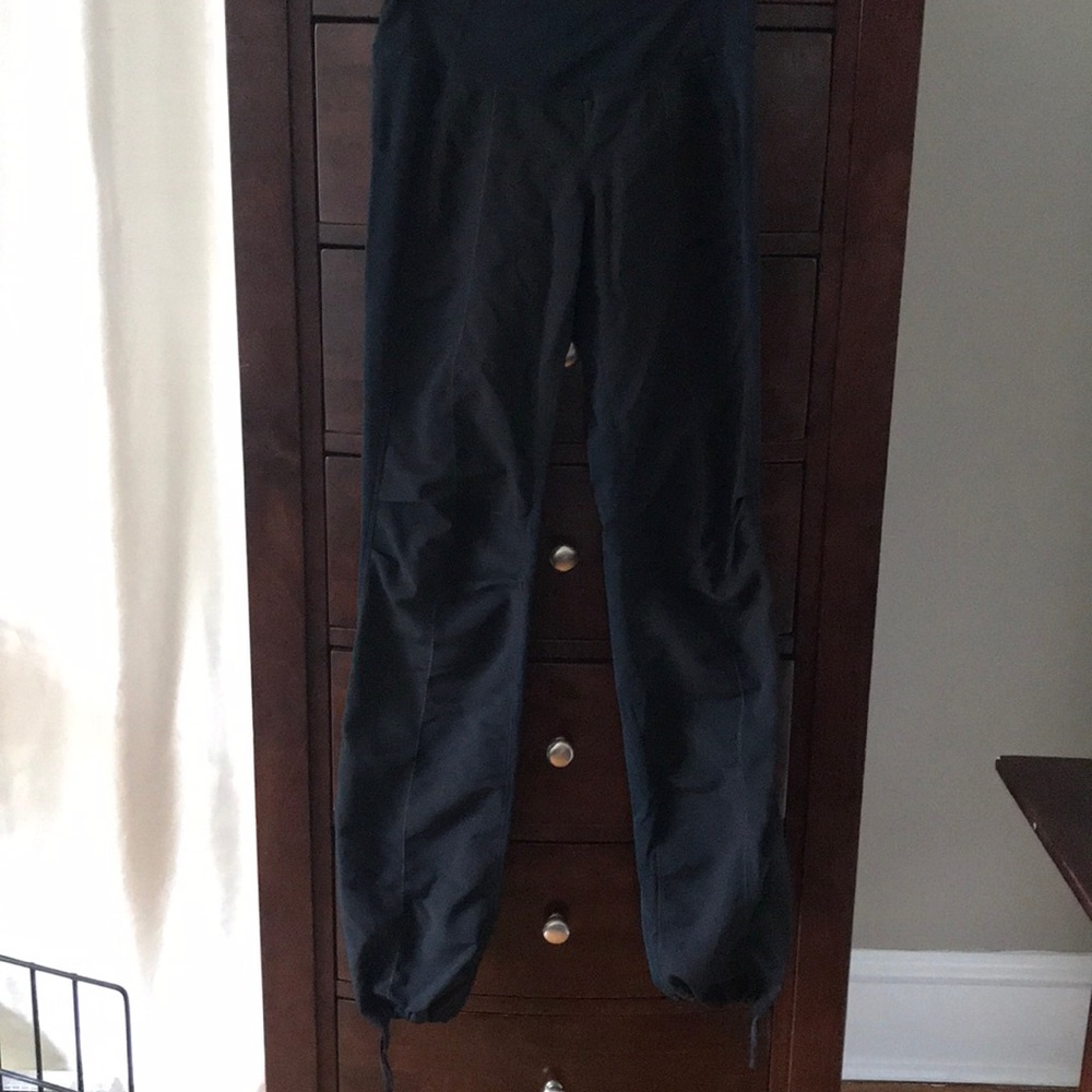 Lululemon track pants size 4